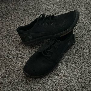 Etnies men’s shoes